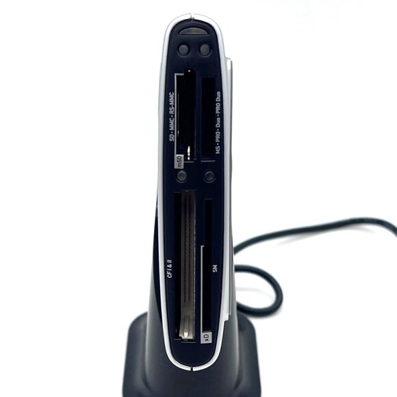 SanDisk ImageMate 12-In-1 USB 2.0 Multi-Card Reader/Writer SDDR-89 With Stand - Picture 4 of 14